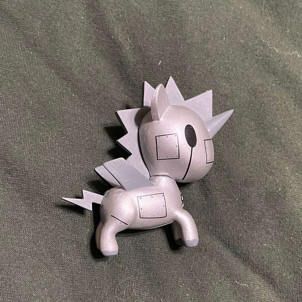 Tokidoki unicorn figure, robot